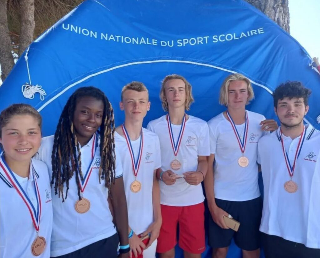 3e au championnat de tennis UNSS !