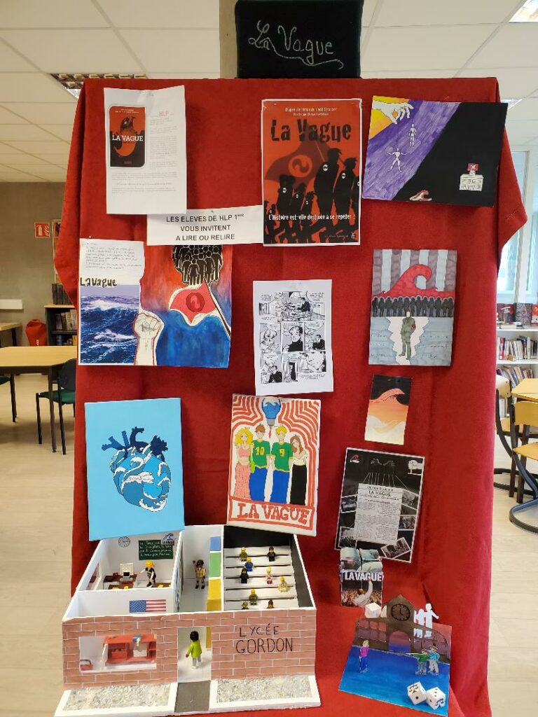 Exposition « La vague » au CDI