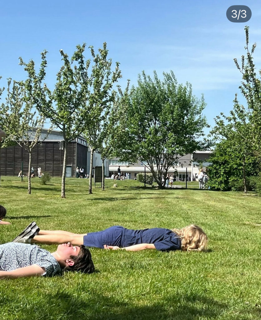 Défi du club nature : sieste poétique au soleil car Sciences et Littérature savent s’associer